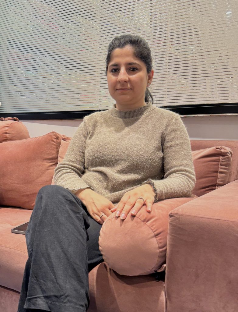 best wholesale suit shop in chandni chowk