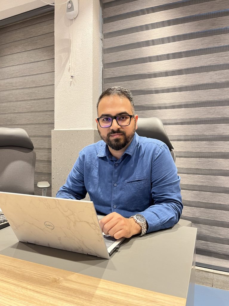 wholesale ladies suits manufacturers in delhi