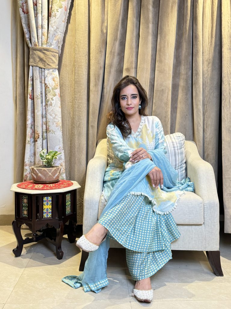 ladies designer suits manufacturers in delhi